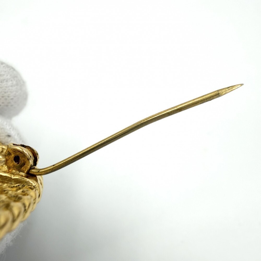 CHANEL Brooch - Picture 8 of 10